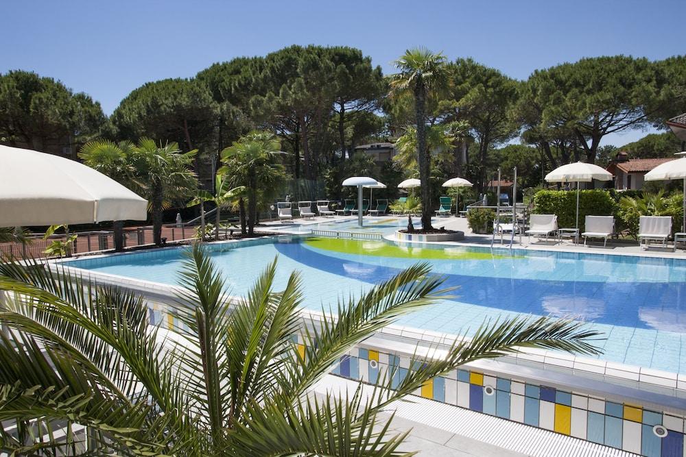 Hotel Delle Nazioni Lignano Sabbiadoro Exterior photo
